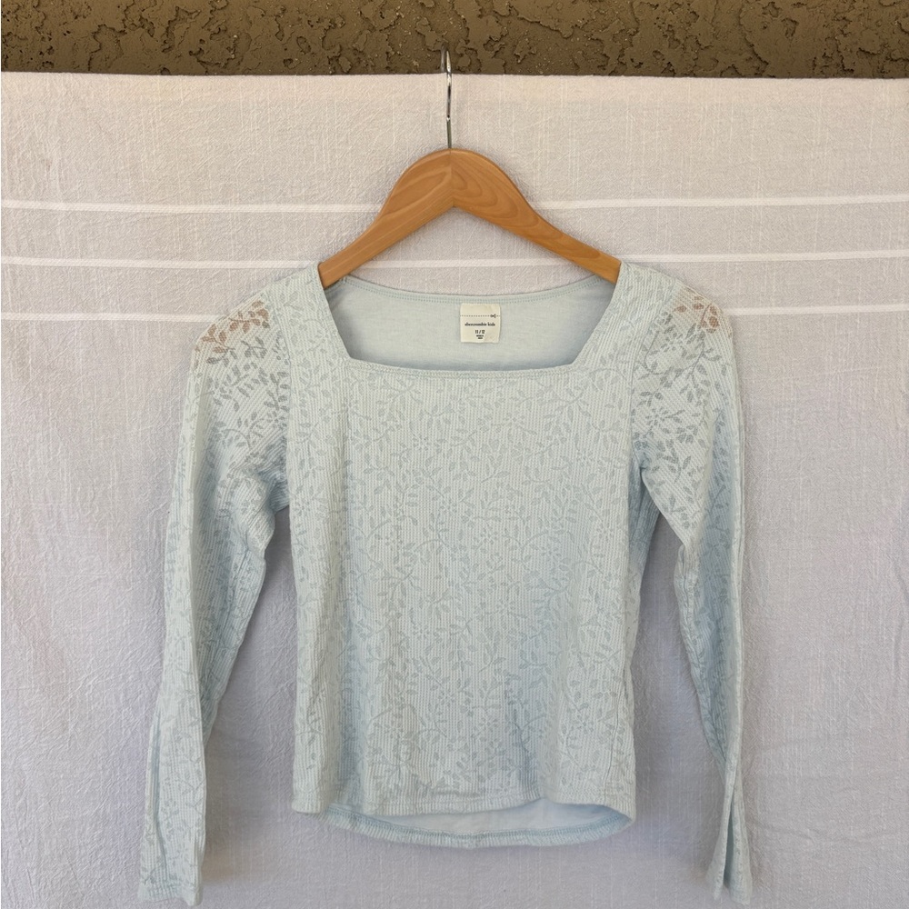 Listing is for (2) long sleeve girls Abercrombie shirts sz 11/12